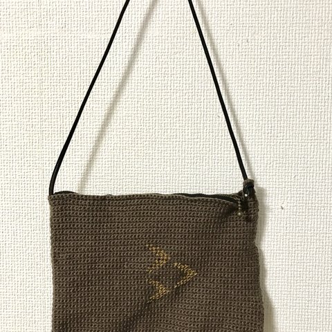 毛糸のバッグ 【鳥刺繍】