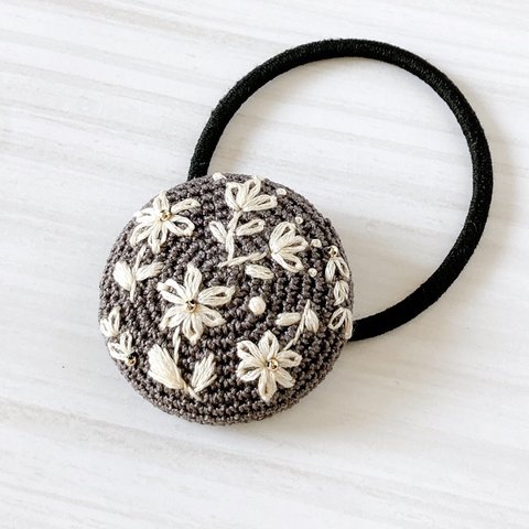 お花刺繍のヘアゴム