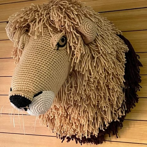 かぎ針編み動物雄ライオンヘッド飾り【インテリア】壁掛けデコレーション　Crochet Animal Lion Trophy head  interior decoration 