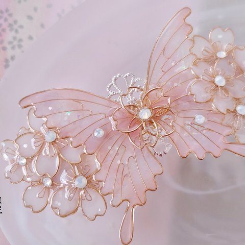 （B）雪待ち桜と蝶のバレッタ（hair ornaments of butterfly and flower〜Whispers of snow and cherry blossoms〜）