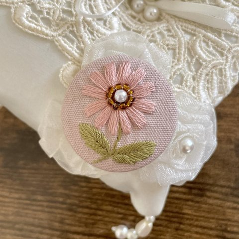 刺繍ブローチorヘアゴム✳︎マーガレットpink