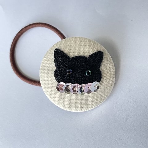 きらきら光る刺繍ヘアゴム