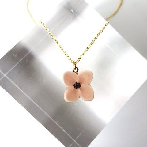 小さな花のnecklace（ピンク)