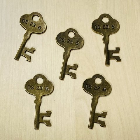 ANTIQUE METAL KEY PARTS