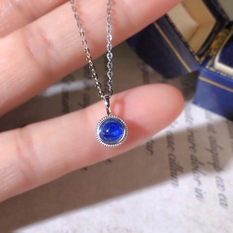 サファイアペンダント0.7ct　k18