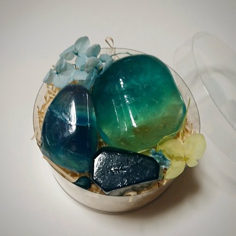 青い海の宝石石鹸