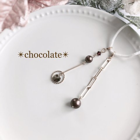 ✴︎chocolate✴︎　ピアスみたいなマスクチャーム　クリスタルパール　チョコレート　ゴールド　ブラウン　チェーン