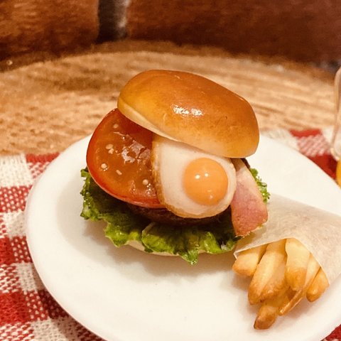 ベーコンエッグバーガーとポテト❤︎