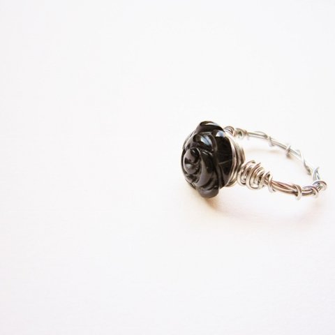 Black　Rose　Wire　Ring