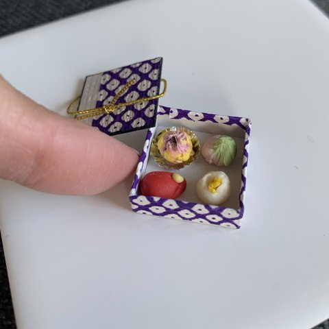 ミニチュア　和菓子　粘土細工　紫