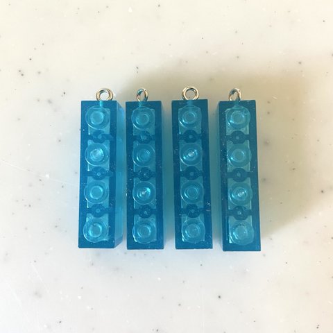 Clear Blue Stick Block Pendant Tops