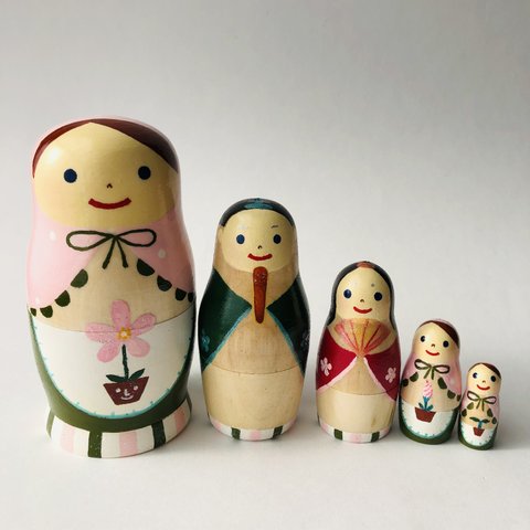 【受注生産】桜餅色頭巾マトリョーシカ・並べ方を変えれば一年中飾れる　雛人形　ひな祭り