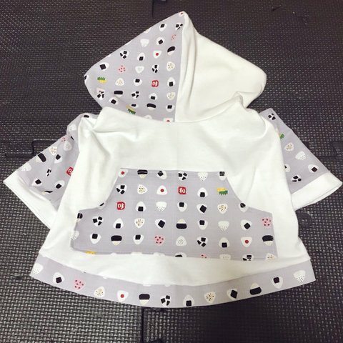 ハンドメイド 犬 洋服  袖付きパーカー おにぎり  柄 Lサイズ