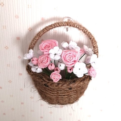 ♡バラと白い小花の籠飾り♡　約11cm　ピンク✕白　(つまみ細工、壁飾り、花束)