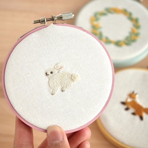 おすましうさぎの刺繍キット