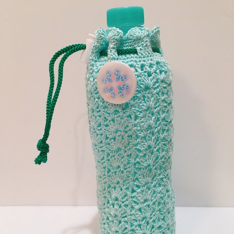 選べるお花缶バッチ付き　手編みレース ペットボトルカバー　パステルグリーン