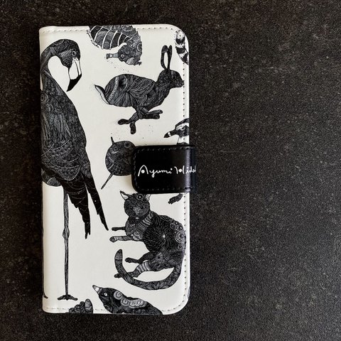 動物いっぱいのスマホケース【手帳ケース】iPhone SE3対応
