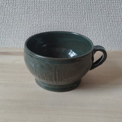 緑色のカップ