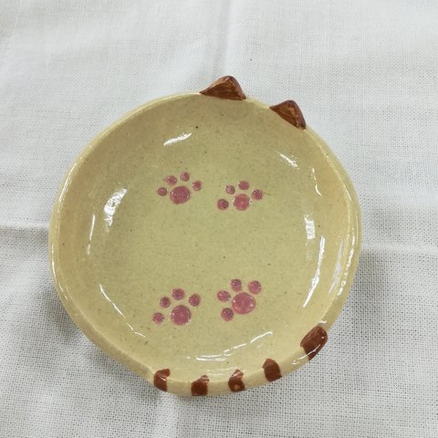 ねこ足豆皿