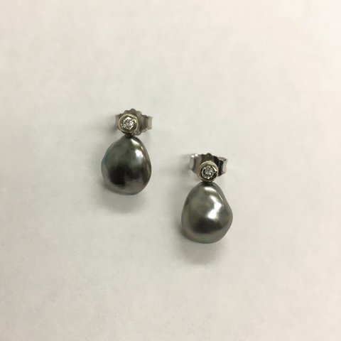 18Kタヒチケシパールピアス