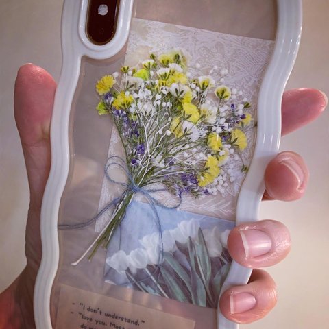 【sale】スマホにbouquet*･゜ﾟ･*:.｡..ふんわり yellowかすみブーケ　韓国　インナーシート（ランダム）