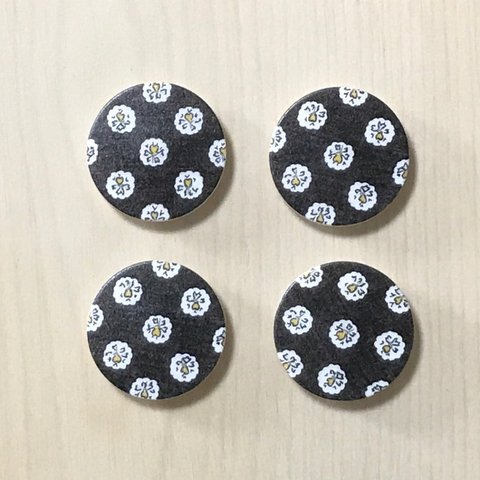 FLORAL BLACK DESIGN BUTTON PARTS