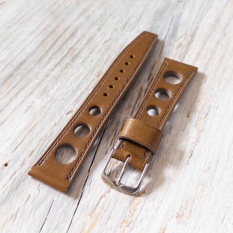 イタリア製カーフレザー 時計ベルト 20mm「まるで存在していないかのように、あなたの時計を一日中持ち運べるベルト」