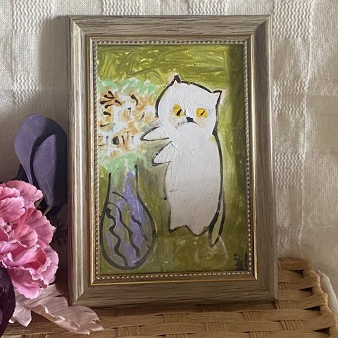  絵画。原画手描き【白い猫と花瓶の中の美しい花】