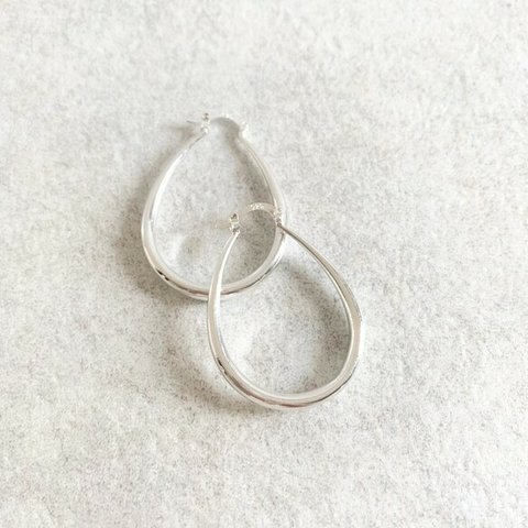 【送料無料】rounded triangle hoop pierce