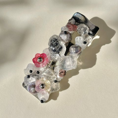 Naturally (Pink×Black) ヘアクリップ お花 天然石 バロックパール バレッタ 樹脂