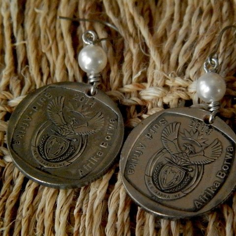 ＃E11   South Africa coin  Earrings