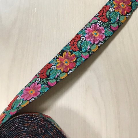 ●17㎜幅● EMBROIDERY RIBBON TAPE BRAID