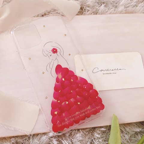 バラのドレス♡プリンセスのスマホケース