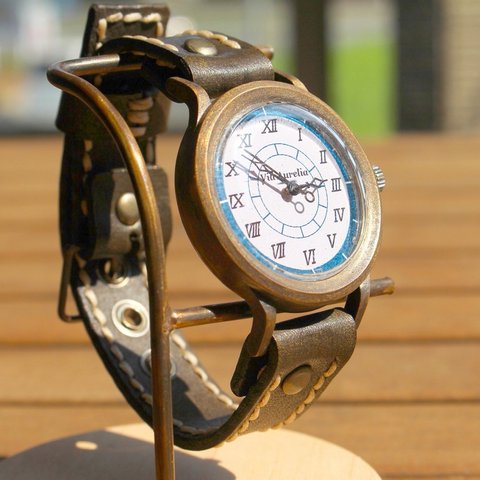 手作り腕時計　Via Aurelia(Blue&Chocolate)  --- アンティークでシンプルな男性、女性兼用腕時計。ベルトは牛革を使用。
