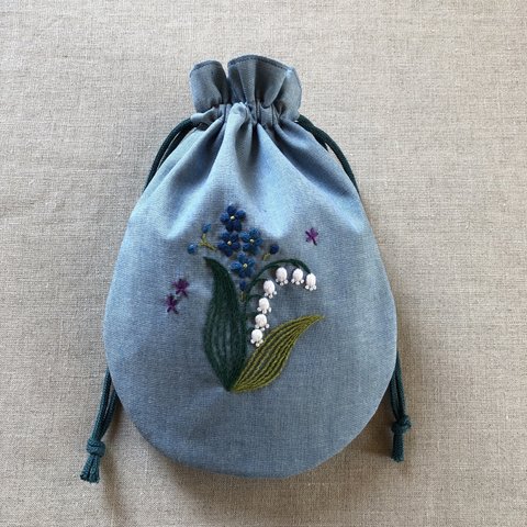 【 受注制作 】すずらんと勿忘草の刺繍ポーチ