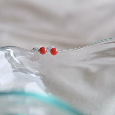 red coral pierce：胡渡珊瑚　一粒ピアス　チタンポスト