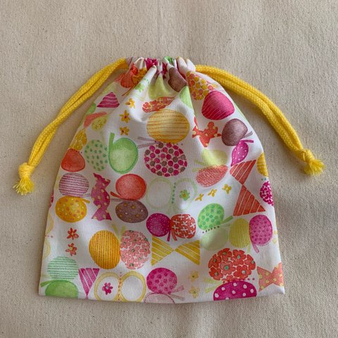 シンプルな形のコップ袋　（カラフルちょうちょ／ピンク）　給食袋