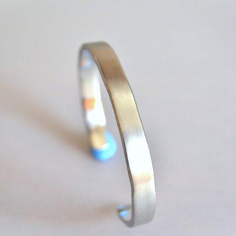 Titanium bangle・純チタンバングル・サテンシルバー・楕円形モデル