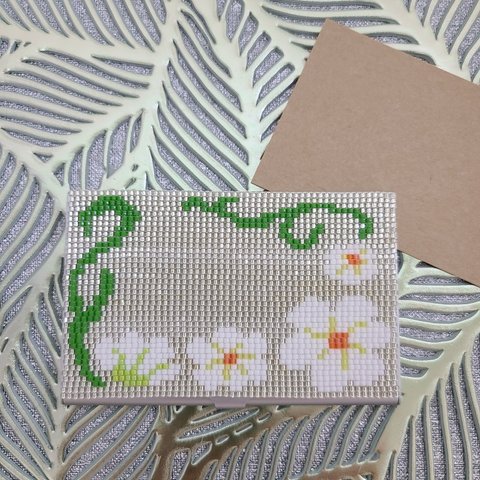 セール☆白い花ビーズ織りカードケース