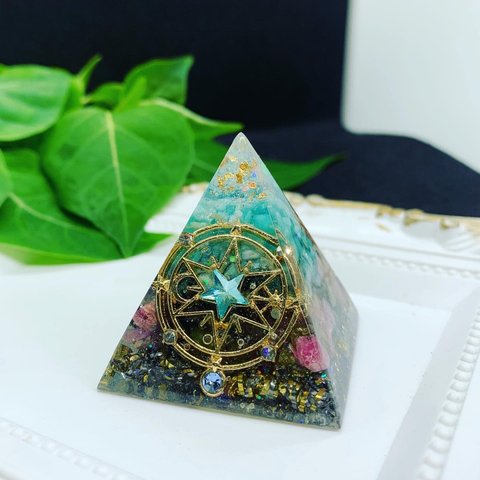 ピラミッド型オルゴナイト〜ブルースター〜
