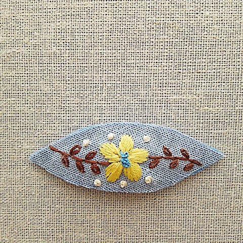 草花の刺繍スリーピン（ブルー）