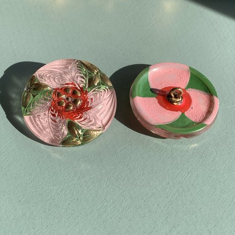 【1コずつ販売】#czechglass#czech button#チェコボタン　flower27㍉ pink green red/bronze 金具タイプ