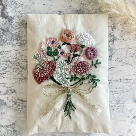 刺繍ポストカード|名入れ|メッセージカード|春の花束|ブーケ|インテリア|ファブリックボード|おしゃれ