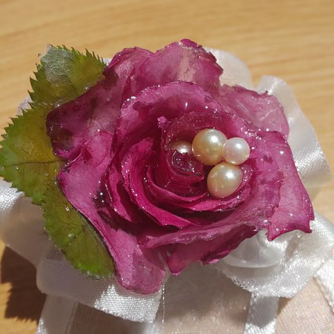 天然バラ🌹とリボンのコサージュ