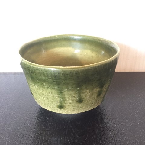 織部の抹茶茶碗