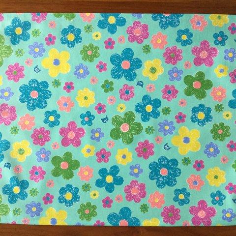 40x50cm ランチョンマット ＝花とニャンコ（ペパーミントグリーン）mikketa＝