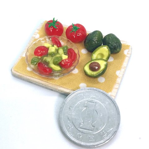 アボカドとトマトのサラダ　avocado & tomato