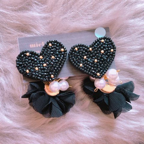 ○black Heart fringe earring○