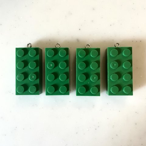 Green Rectangle Block Pendant Tops