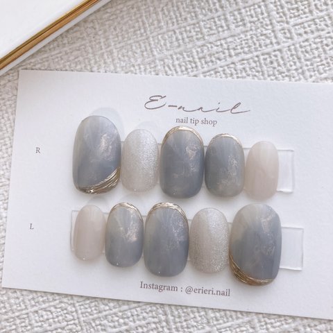 ＊キレイめブルーに水彩ニュアンス＊  ネイル　ブルー　もやもや　シンプル　ブライダル　上品　大人可愛い　nail  海ネイル